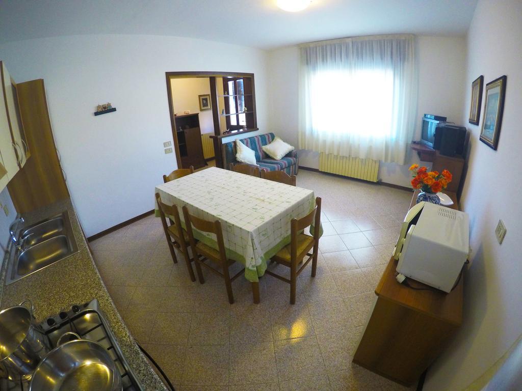Caorle Economy Apartments Habitación foto